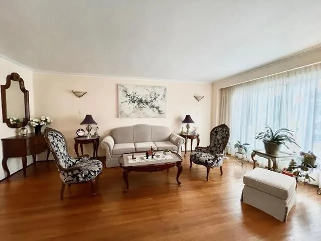 Quiet Room With Shared Bathroom Near Bayview York Mills Toronto Guest house